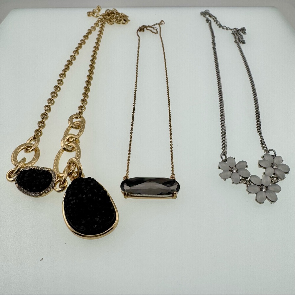 Current Trending Style Necklaces Druzy, Flowers and Bar. Silver and Gold Tone